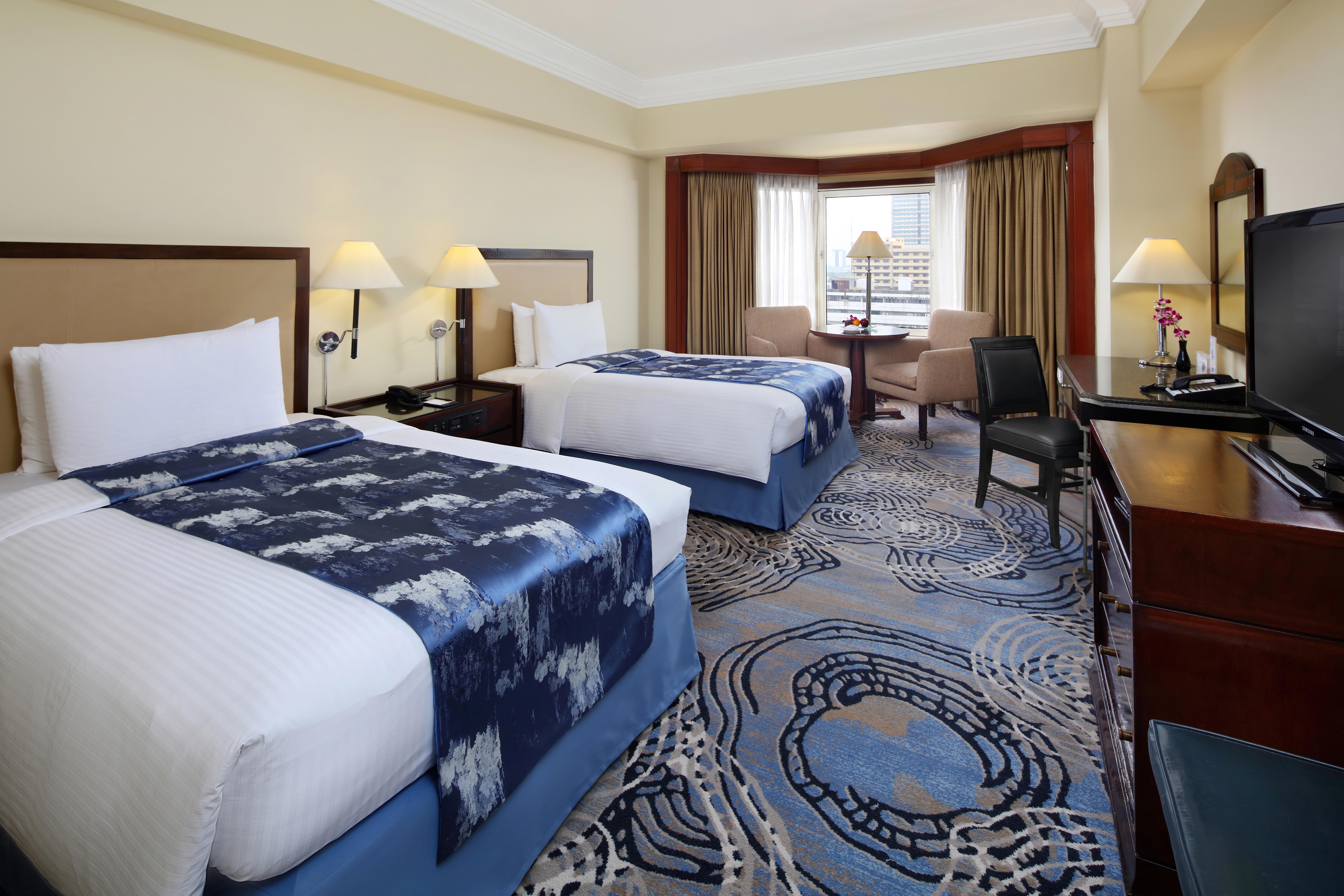 Diamond Hotel - Deluxe Room  - Hotels In Ermita Manila